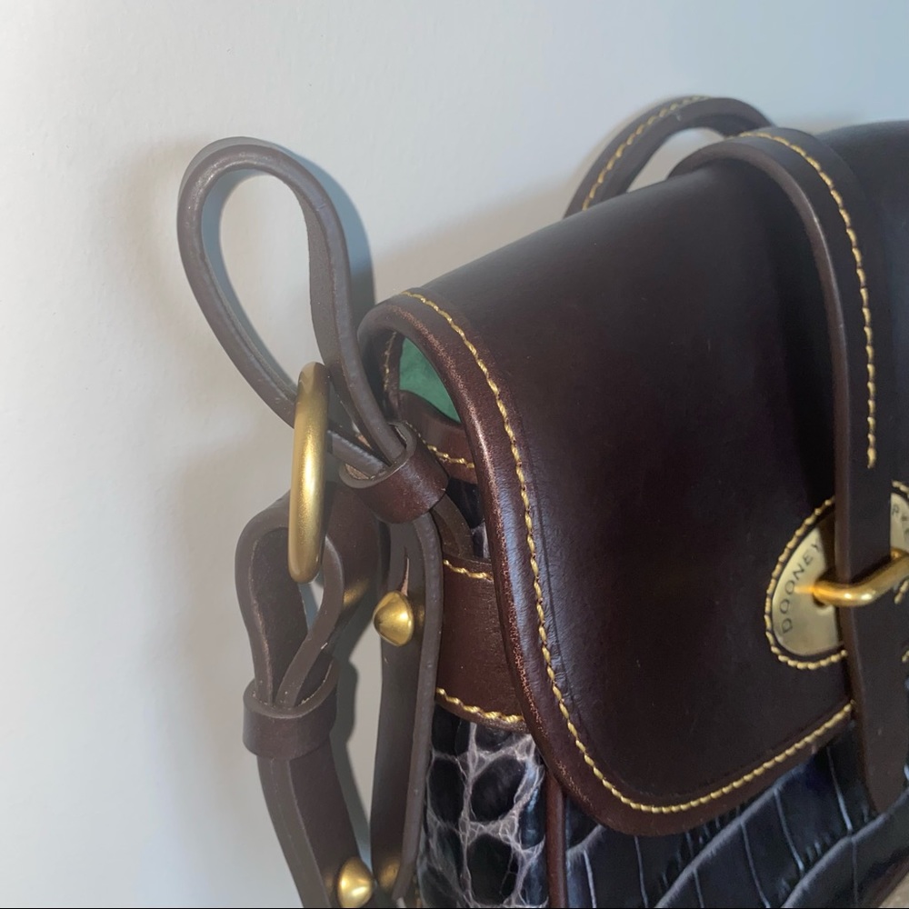 **RARE SAMPLE BAG*** Dooney  & Bourke Croc Print Leather Crossbody Purse - Picture 5 of 16